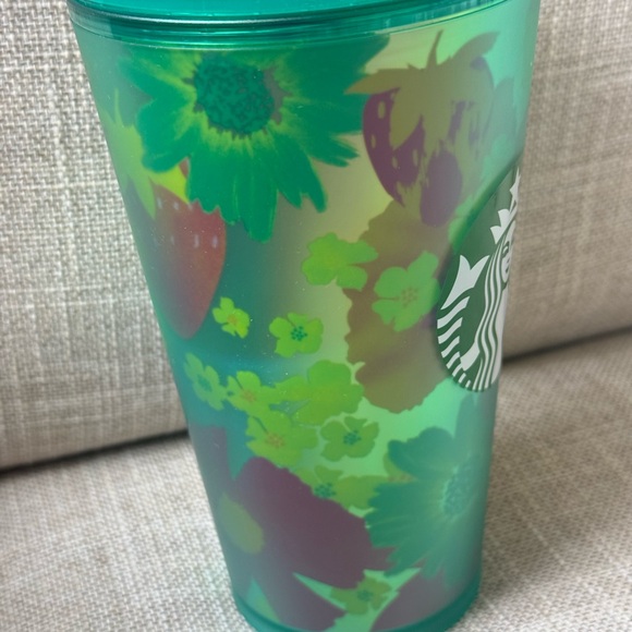 Starbucks cup - Picture 6 of 9